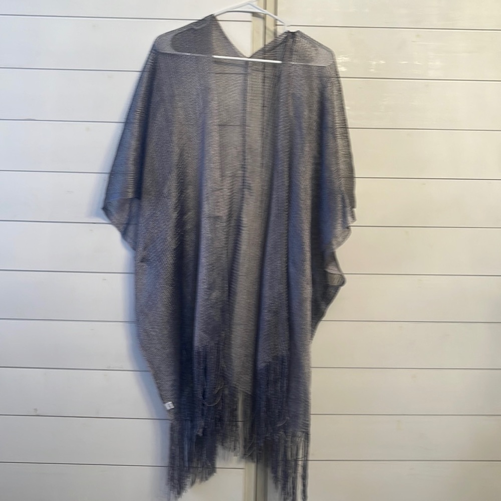 Gray wrap